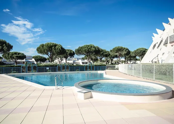 Chez Adeline - Confortable Appartement Avec Piscine Et Parking