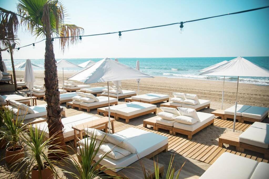 Chez Adeline - Confortable Avec Piscine Et Parking