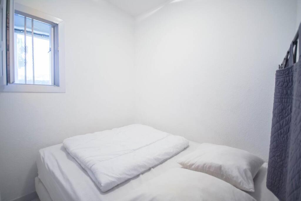 Apartment Chez Adeline - Confortable Avec Piscine Et Parking